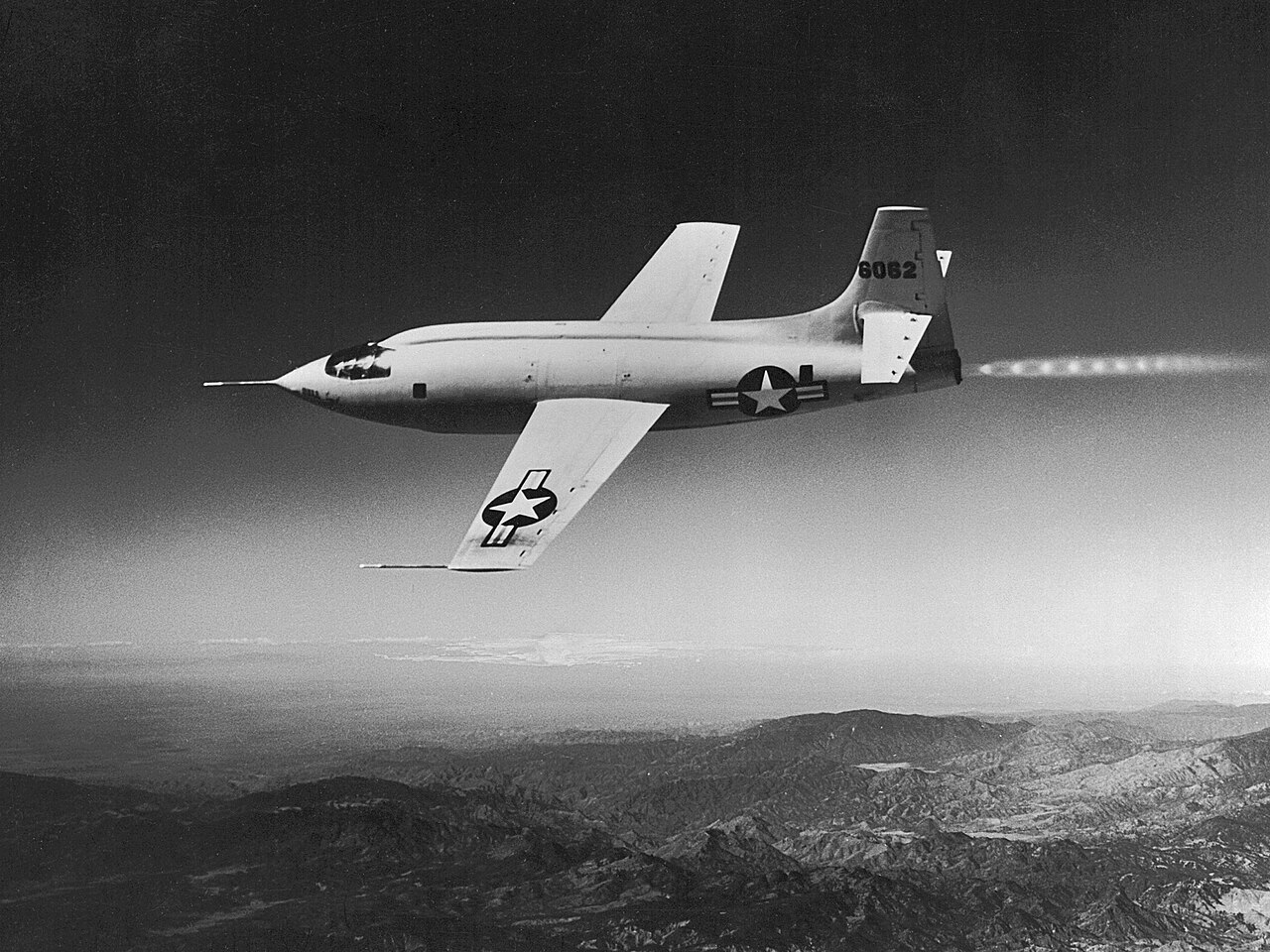 Photographie — Le Bell X-1 en vol